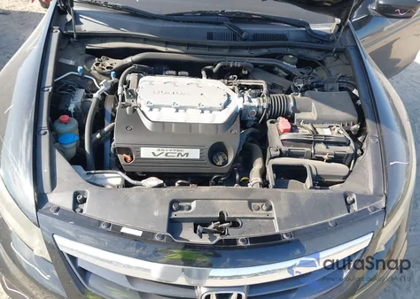 2011 Honda Accord 3.5 Ex-L z USA, uszkodzony, nr VIN 1HGCS2B8XBA008840